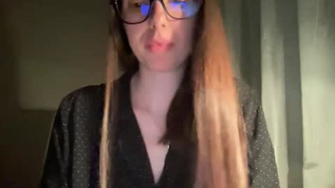 koravine online show from 11.19.25