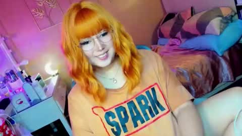 Snapshot of koreandollts chatting on 09.30.25 MISS ALICIA online show from 09.30.25