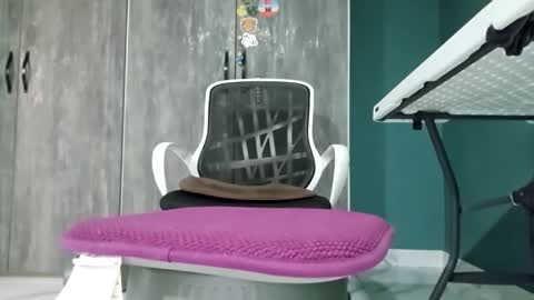 Koto Bombon online show from 01.05.26