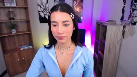 Snapshot of koyuki_san chatting on 10.02.25 Elizabeth online show from 10.02.25