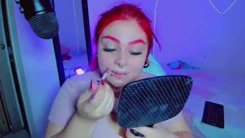 Snapshot of kpayton99 chatting on 02.12.25 Khloe online show from 02.12.25