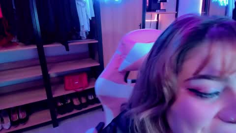 Snapshot of kpayton99 chatting on 10.26.25 Khloe online show from 10.26.25