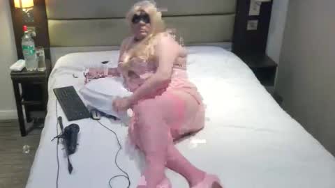 krazeholly42 online show from 03.13.26