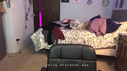 kreamyk420 online show from 12.18.25