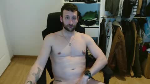 Snapshot of krevett80800 chatting on 01.25.25 krevett80800 online show from 01.25.25