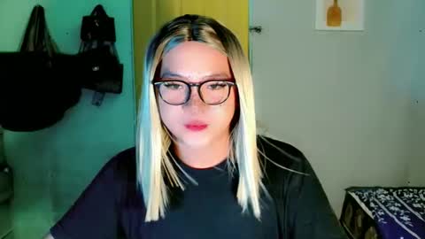 Snapshot of krezikeed chatting on 05.05.26 krezikeed online show from 05.05.26