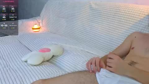 Snapshot of kris_amelia chatting on 10.31.25 Kris Amelia online show from 10.31.25