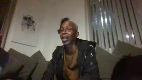 Snapshot of krisangels1 chatting on 10.04.25 Kris and Angels Summer Snowy IvY online show from 10.04.25