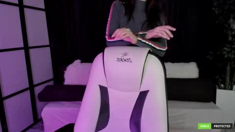 krisdoeil online show from 11.29.25