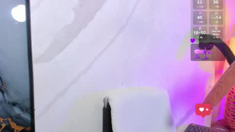 Snapshot of kristal_blond chatting on 10.09.25 online show from 10.09.25