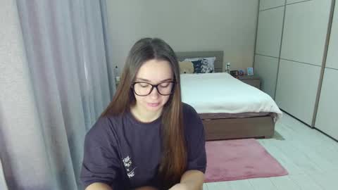 twitter    Annemarye 23 online show from 01.06.26