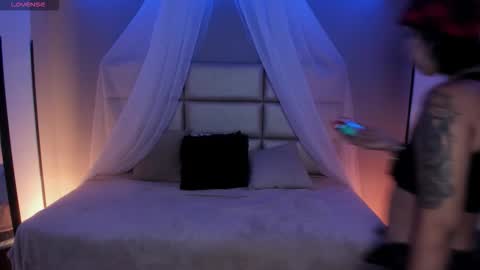 Kristen online show from 09.29.25