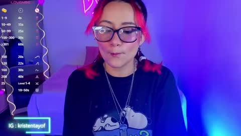 Snapshot of kristen_tay chatting on 11.18.25 kristen_tay online show from 11.18.25