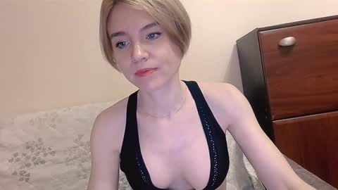 Snapshot of kristina_vagner chatting on 02.21.25 kristina_vagner online show from 02.21.25