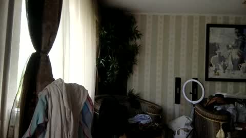 Snapshot of kristinalamour96 chatting on 09.14.25 kristinalamour96 online show from 09.14.25