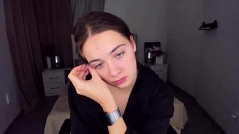 Snapshot of kristinalevis chatting on 12.18.24 Kristina online show from 12.18.24