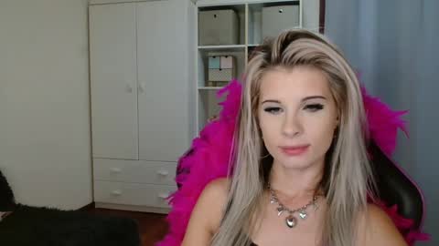 KristineAmore online show from 10.21.25