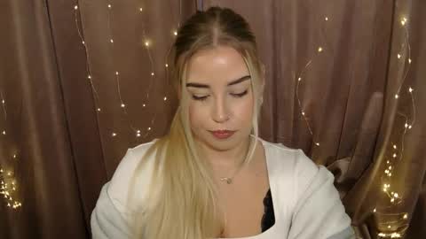 KristyFlowers online show from 12.10.24