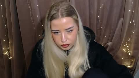 KristyFlowers online show from 12.12.24