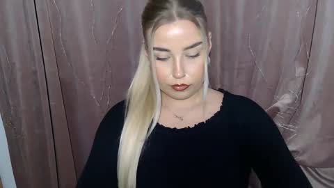 KristyFlowers online show from 12.17.24