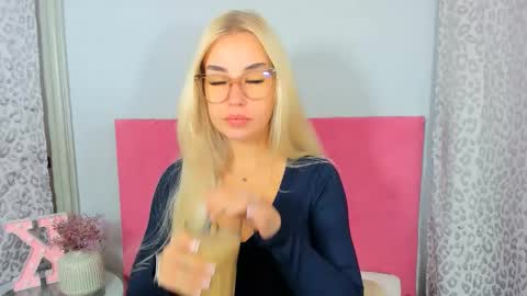 KristyFlowers online show from 10.18.25