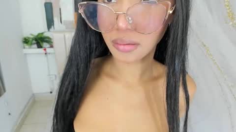 Cristina online show from 11.19.25