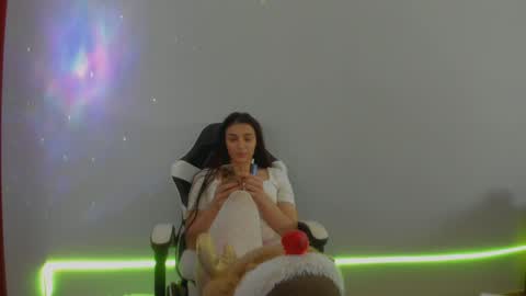 Mother of Dragons online show from 02.12.26