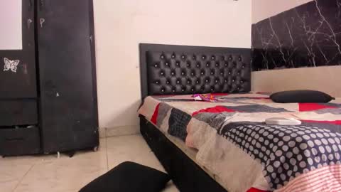 Snapshot of krixtybrown chatting on 10.30.25 krixty online show from 10.30.25