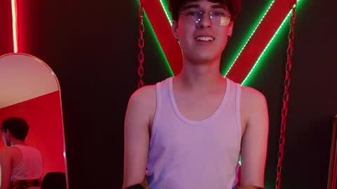 Snapshot of krown_nox chatting on 05.22.26 krown_nox online show from 05.22.26