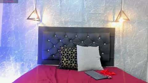 Snapshot of krystal_taylor23 chatting on 11.11.25 Kystal Taylor online show from 11.11.25