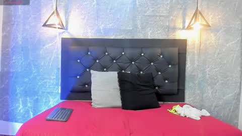 Snapshot of krystal_taylor23 chatting on 11.14.25 Kystal Taylor online show from 11.14.25