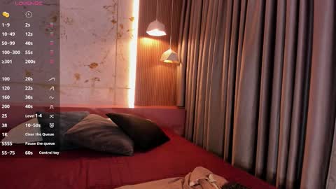 krystalswift_ online show from 01.07.26