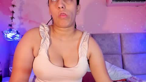 Snapshot of krystalswift_ chatting on 02.23.26 krystalswift_ online show from 02.23.26