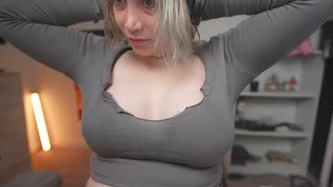 Krystal Syx online show from 11.08.25