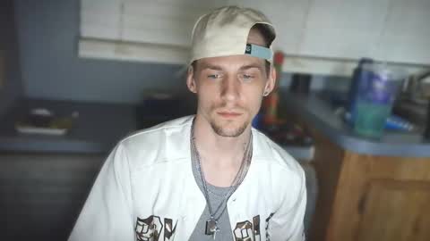 Snapshot of krytiar1992 chatting on 03.20.26 krytiar1992 online show from 03.20.26