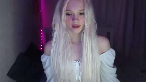 Emilia online show from 03.09.25