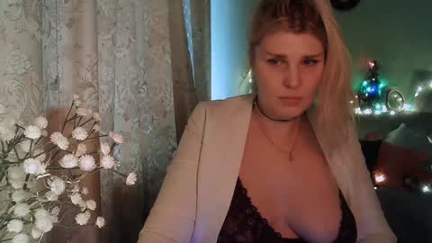 Annika  MTF ts post -op online show from 01.03.25