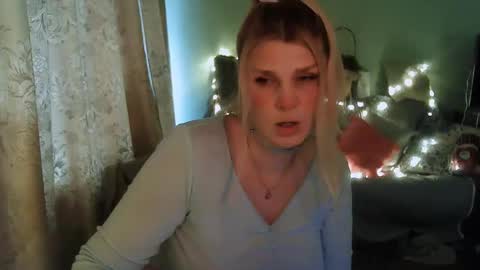 Annika  MTF ts post -op online show from 02.08.25