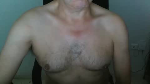 Snapshot of kumonit chatting on 09.29.25 kumon online show from 09.29.25