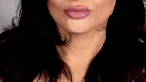 Snapshot of kxaxmichelle chatting on 05.19.26 Kick online show from 05.19.26