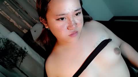 Snapshot of kyla_andrea chatting on 11.15.25 kyla online show from 11.15.25