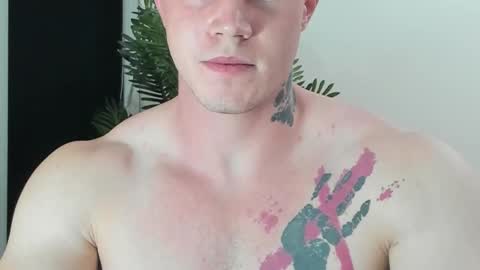 Snapshot of kyle_4u chatting on 11.10.25 Kyle online show from 11.10.25