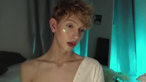 Snapshot of kyle__cooper chatting on 12.10.24 Kyle Cooper online show from 12.10.24