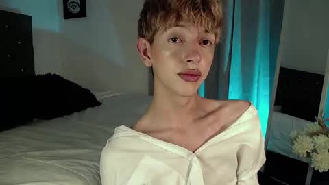 Snapshot of kyle__cooper chatting on 12.26.24 Kyle Cooper online show from 12.26.24