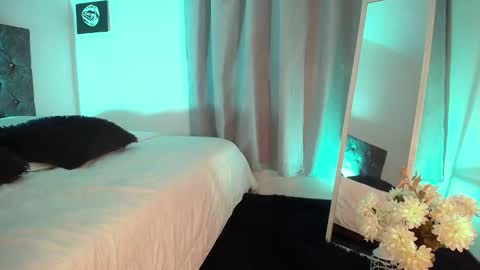 Snapshot of kyle__cooper chatting on 01.09.25 Kyle Cooper online show from 01.09.25