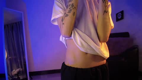 Snapshot of kyle__cooper chatting on 01.19.25 Kyle Cooper online show from 01.19.25