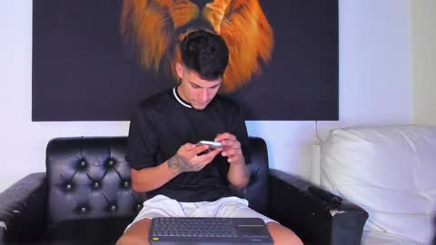 Snapshot of kyle_smithx chatting on 01.09.25 kyle Smith online show from 01.09.25