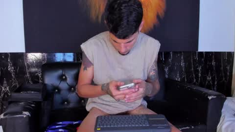Snapshot of kyle_smithx chatting on 02.08.25 kyle Smith online show from 02.08.25