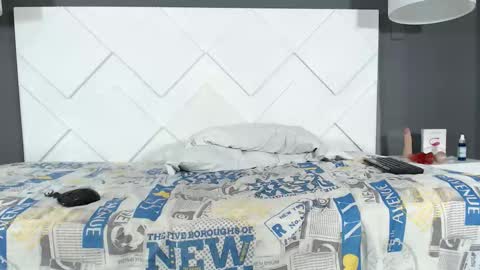 Snapshot of kyledoom chatting on 10.21.25 KyleDoom online show from 10.21.25