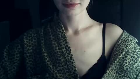 KyleeSilkk online show from 10.08.25